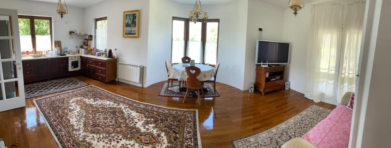 Вилла Casa Dea Gladna Montana Экстерьер фото